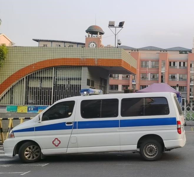 安吉救护车出租护送骨折病人一公里多少钱